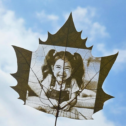 Personalized Leaf Carving Art Displayed in LED Light Photo Frame, Custom Photo Gift for Love, Travel & Celebrations